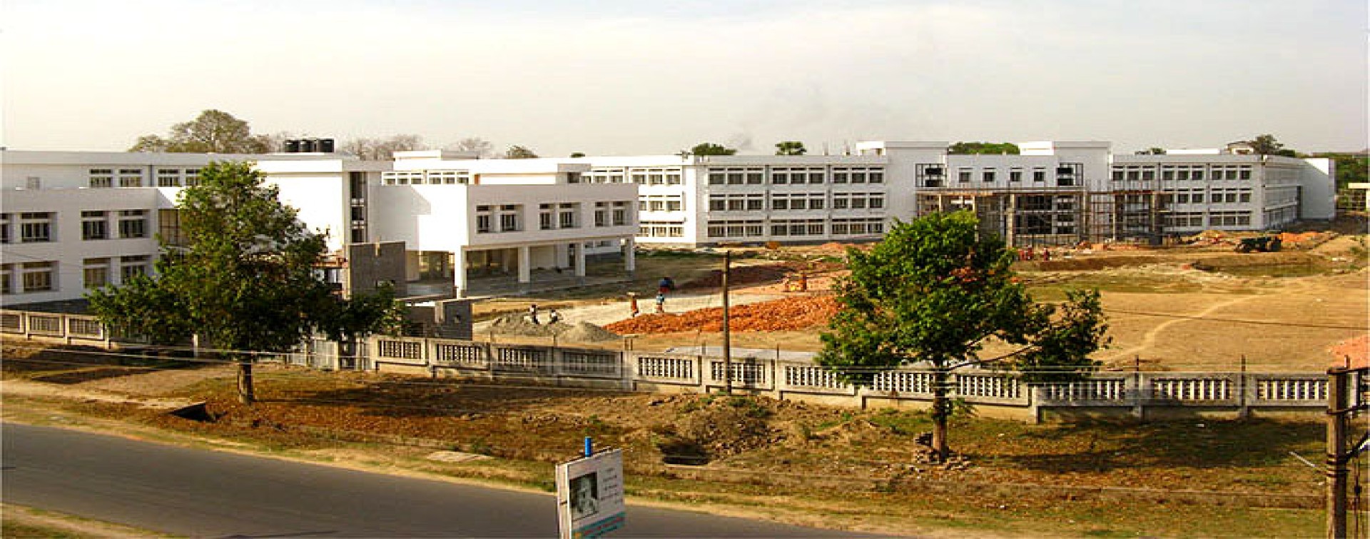 College of Medicine & JNM Hospital (Kalyani)